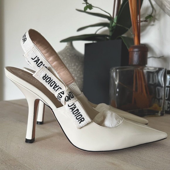 J'Adior Slingback Pump
Christian Dios heels/pumps Patent Calf & R - Picture 6 of 17